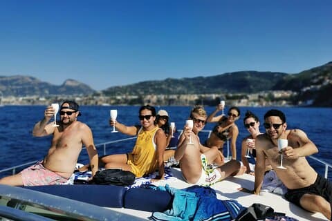 Tour en barco compartido de día completo a Amalfi y Positano desde Sorrento