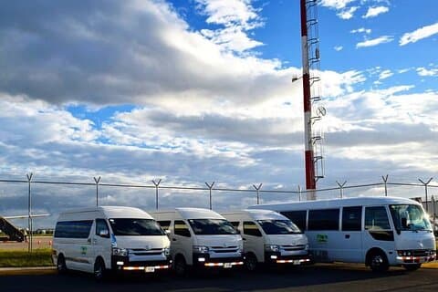 Transfert aéroport de l'aéroport de Liberia à Andaz Papagayo Hyatt (aller-retour)