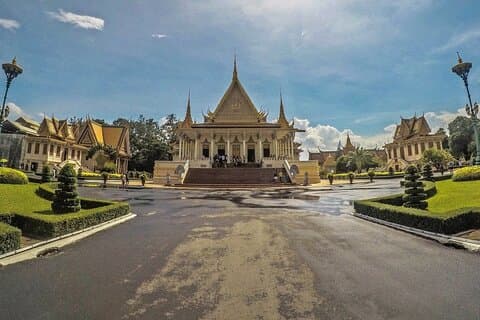 Divino Phnom Penh em meio dia