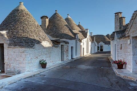 Visita Guidata in Piccolo Gruppo ai Trulli di Alberobello