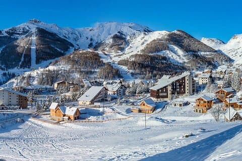 Privé Transfer de l'aéroport de Nice aux Stations de ski 2026