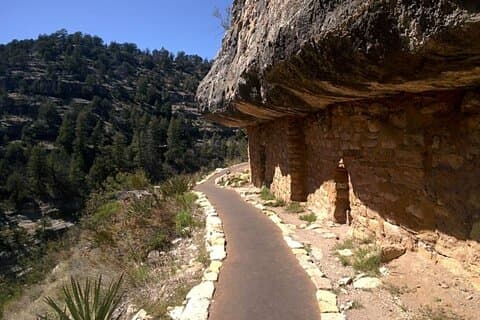 Northern Arizona Meteor Crater og Walnut Canyon fra Phoenix - Privat tur