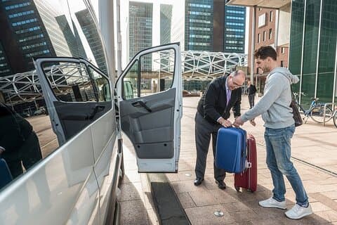 Privé ophaalservice: Koningin Alia luchthaven & Koning Hoessein brug 24/7