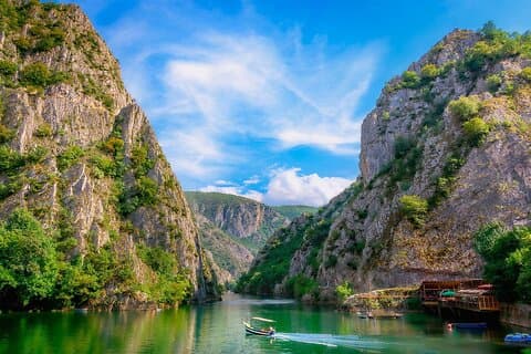 Dagstur til at udforske Skopje: Millennium Cross og Matka Canyon