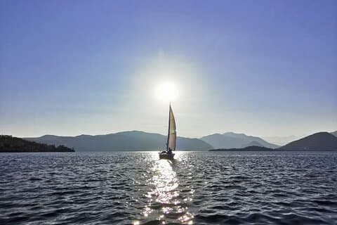 Private Tour on a Sailing Boat on Lake Maggiore with Aperitif and Music
