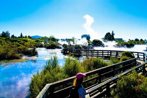 Tour combinado de Whaka Trails y Maori Village