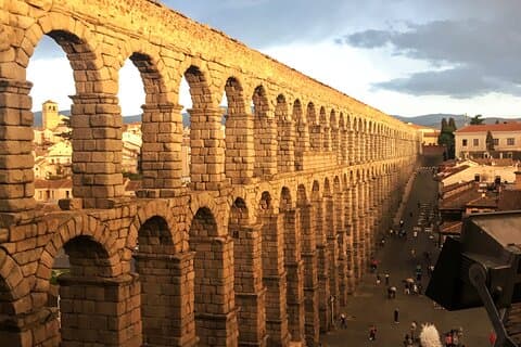 Segovia och San Idelfonso gård Privat rundtur från Madrid
