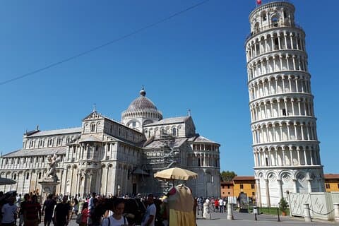 Passeio a pé em Pisa