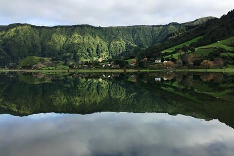 Private Half-Day 4x4Tour to Lagoa Sete Cidades