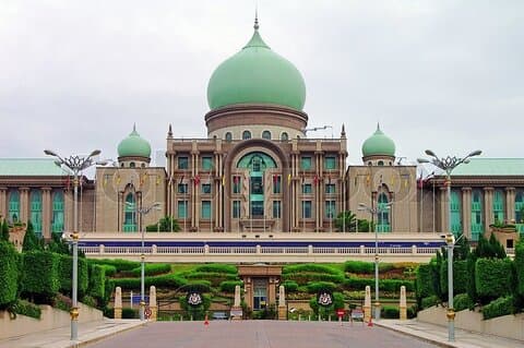 Kuala Lumpur Airport Arrival Transfer En-route Putrajaya Photo Stop