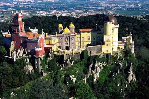 Tour di Cascais e Sintra in auto o furgone Mercedes Benz