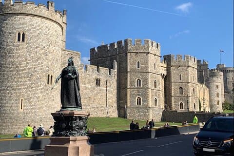 Viagem de ida e volta em veículo particular de Londres ao Castelo de Windsor