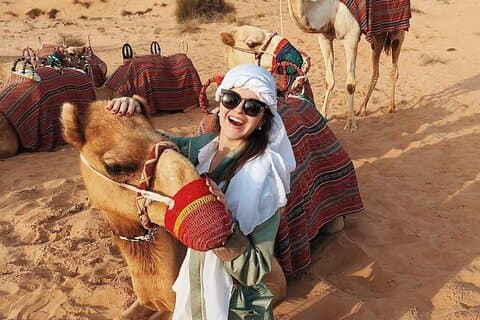 Nyd Dubai Beautiful Desert Hot Air Ballon & Falcon Show og Camel