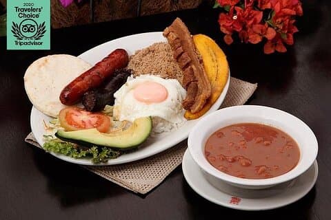 Tour Privado: Las Palmas Culinary Adventure from Medellin