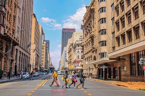 Utforska Johannesburg genom skateboardåkning - inkl. skridskolektion för nybörjare!