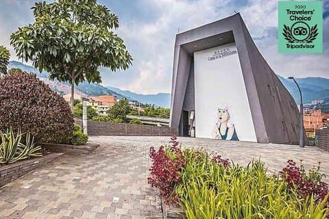 Tour di trasformazione di Medellin dal grigio al verde, Comuna 13, Pablo Escobar e Museo della memoria!