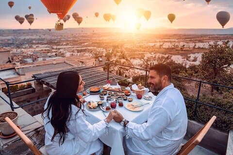 Istanbul till Kappadokien : 2 - Dagars All Inclusive-tur + Ballongalternativ