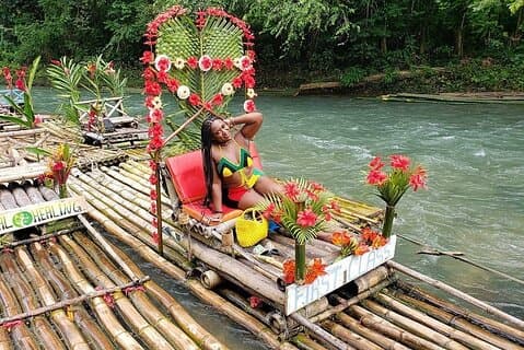 Rafting de bambú y masaje de pies de piedra caliza en el tour privado del río Lethe