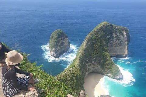 Nusa Penida island day trip with Photographer