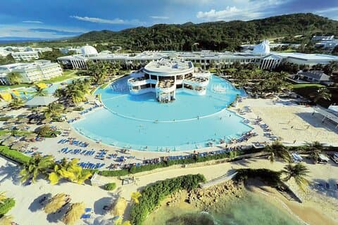 Privat Sangster lufthavnstransport til Grand Palladium Resort