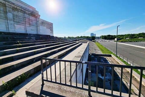 Digital skurvognsjagt omkring Steintribüne og Zeppelinfeld Nürnberg