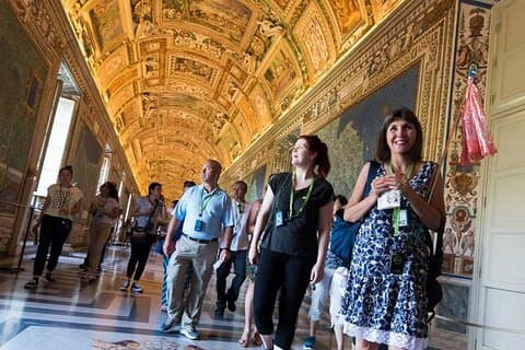 Skip the Line Vatican Sistine Chapel & St. Peter's | Small Group