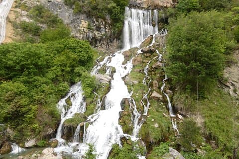 ESCURSIONE/TREKKING DELLA CASCATA DI SOTIRA da Berat di 1001 avventure albanesi