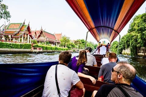 Privétour: Wat Pho, Temple of Dawn en Canal Tour