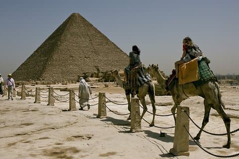 Privat halvdagstur til Giza-pyramidene med kamelridning