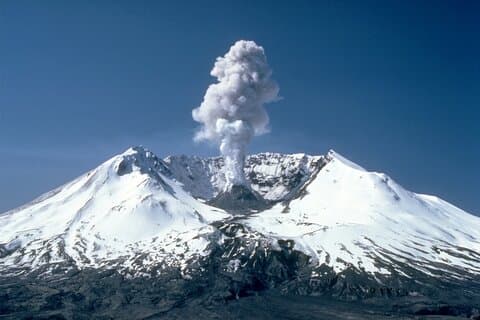Berg in kleiner Gruppe St. Helen National Park Tour ab Seattle im SUV in
