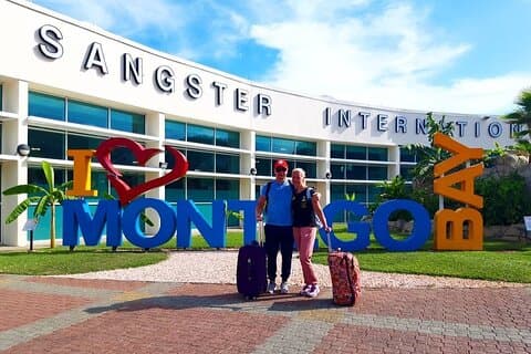 Comodo trasferimento dall'aeroporto agli hotel di Negril