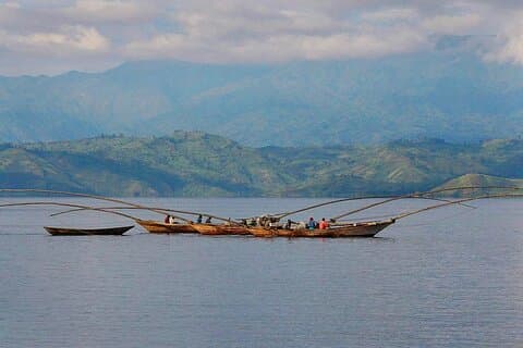 2-Day Private Lake Kivu Kayaking and Holy Rocks from Kigali