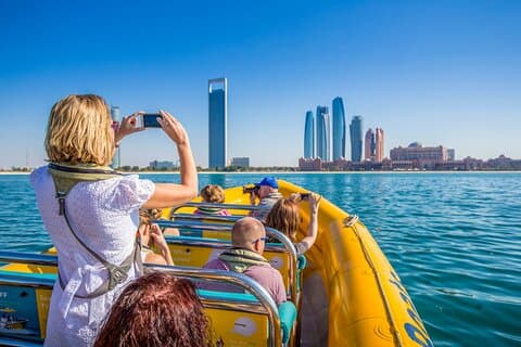 Abu Dhabi guidede sightseeingbåtturer