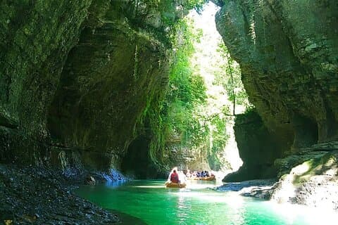 Martvili Canyon, Prometheus Cave och Kutaisi från Batumi.