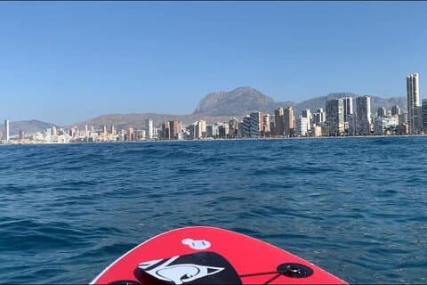 Paddle-Surf-Erlebnis in kleiner Gruppe in Benidorm
