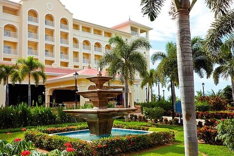 Pendeldienst van de luchthaven van Liberia naar Riu Guanacaste en Riu Palace