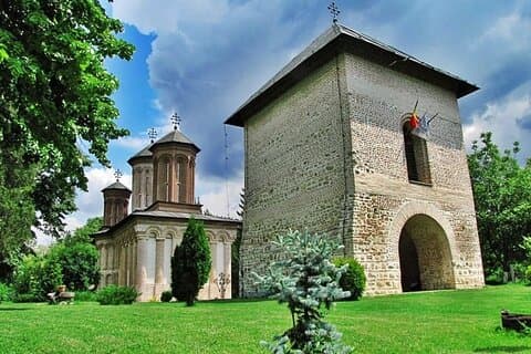 Hellige klostre privat tur: Snagov, Țigănești & Căldărușani