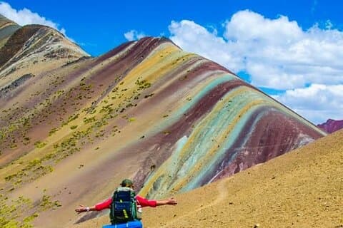 Excursão privada à Rainbow Mountain com quadriciclo