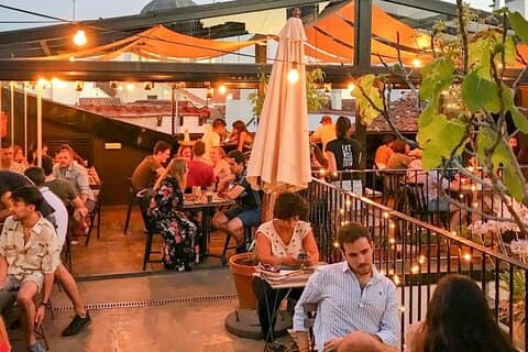 Rooftop Bar Crawl Madrid-ervaring