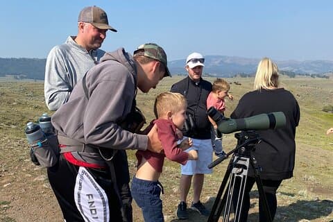 Yellowstone Full-Day Upper Loop with Wildlife Adventure w/Lunch