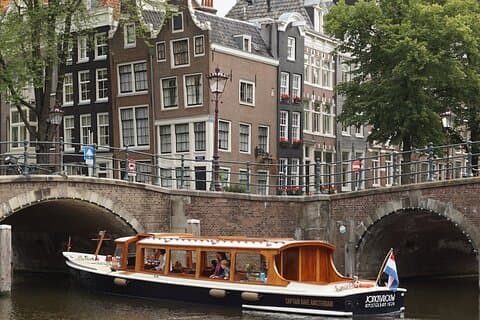 Morgens Kanalrundfahrt Amsterdam in kleiner Gruppe