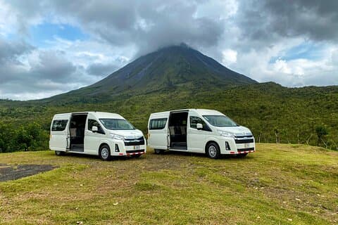Transfert privé aller simple de La Fortuna (Arenal) à l'aéroport international de San Jose, CR
