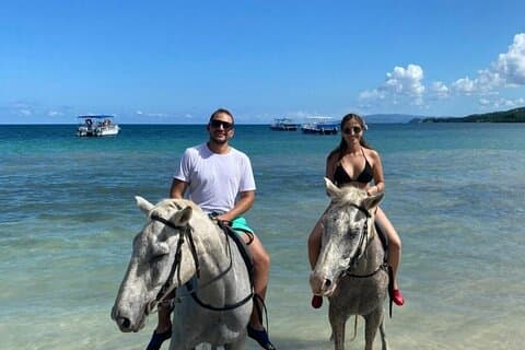 Jamaica Blue Hole, Konoko Falls, River Tubing und Reiten