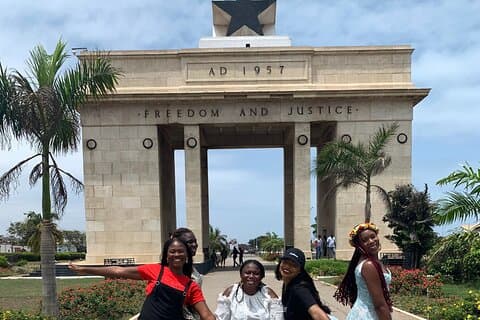 Visite privée de la ville à Accra avec prise en charge à l'hôtel et déjeuner