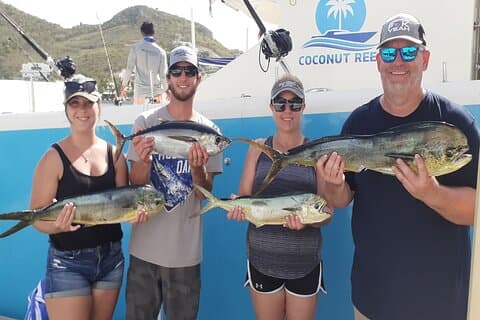 Medio día de pesca en alta mar