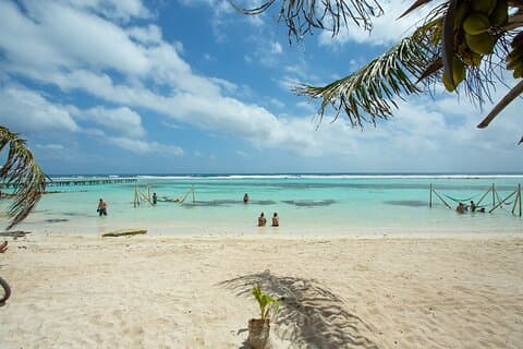 Private Tour Pyramids of Chacchoben and Mahahual with Transportation
