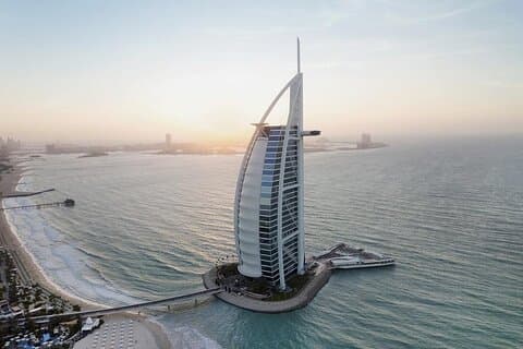 Goditi la cena nei ristoranti del Burj Khalifa con il biglietto per il 124° piano