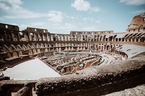Exklusive Führung durch das unterirdische Kolosseum und das Forum Romanum (max. 6 Gäste)