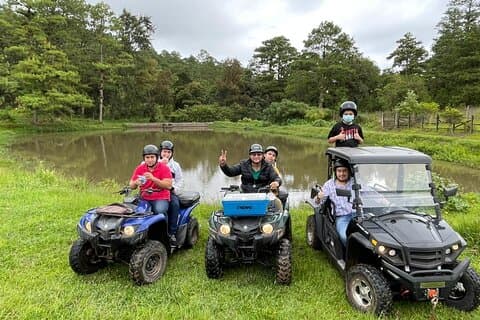 Experiência de ATV guiada privada em Honduras com lanches