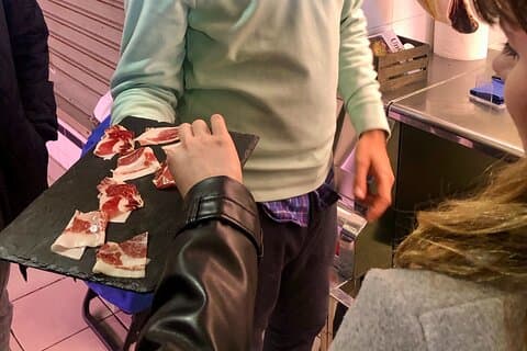 地元ガイドと行くアリカンテの食事とタパス ツアー